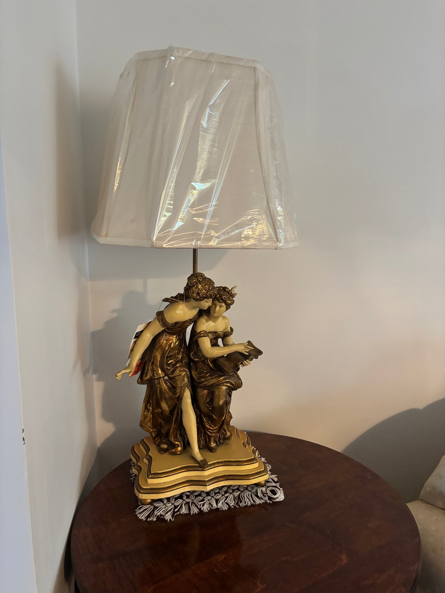 Les Jolis Amis lamp